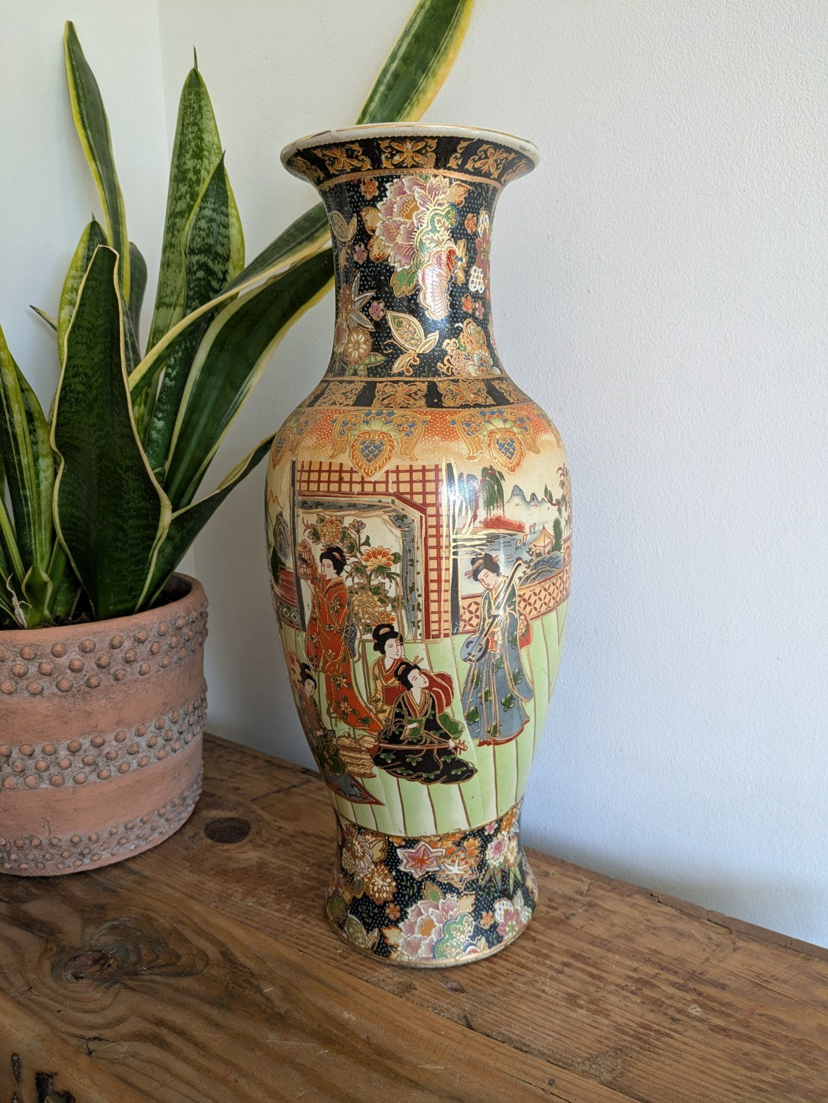 VINTAGE RARE ZHONGGUO ZHI ZAO HAND PAINTED CHINESE VASE 44.5cm TALL