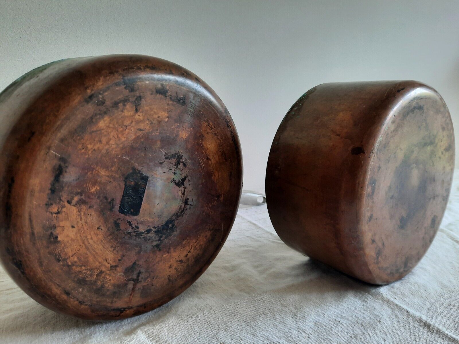 2x Large Antique Copper Sauce Pan Chef Handle Old Cooking Vintage Pair Set Tin