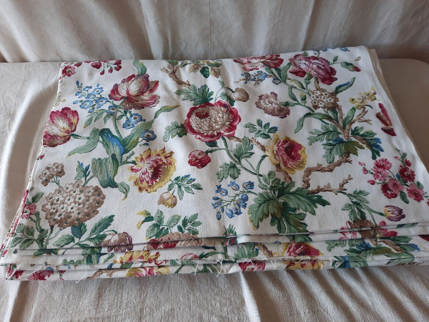 vintage Floral Rose fabric 11.75m Shabby Chic Pretty Flowers Craft Upholstery 