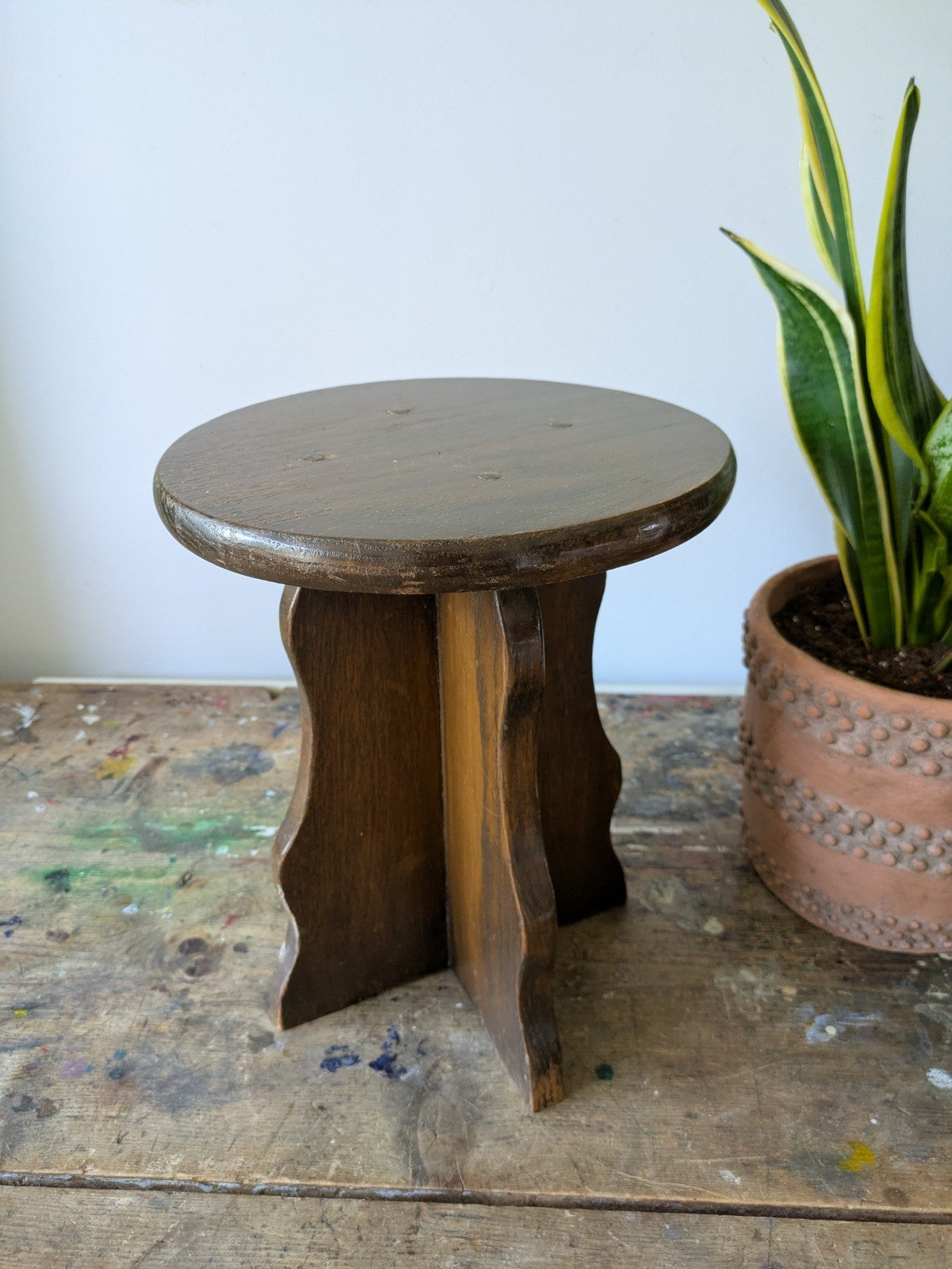 Oak Occasional Side Table Pegged Scalloped Edges Legs Cross Stool Brown VTG Wood