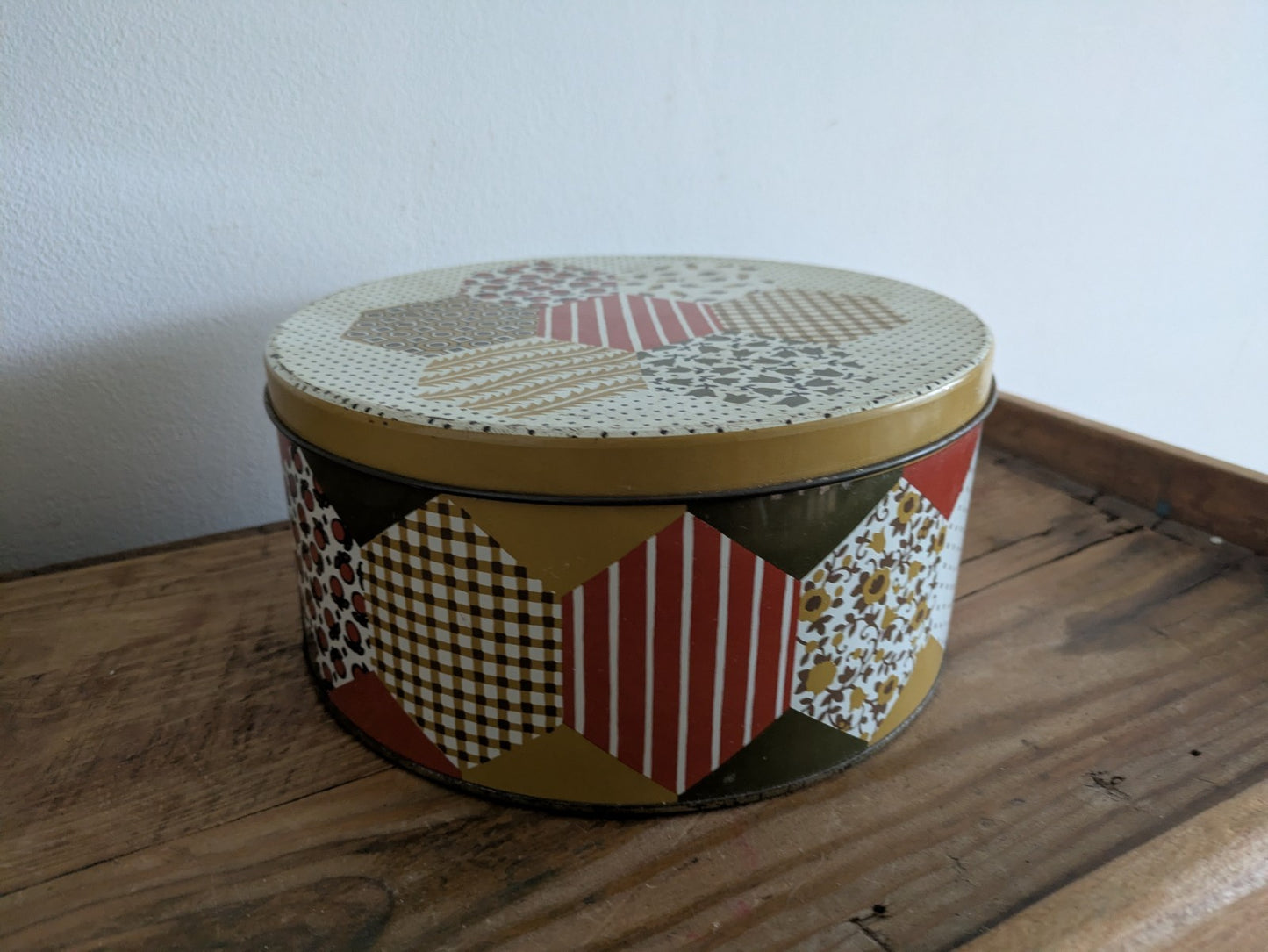 Vintage Patchwork Themed Biscuit Tin Button Box Sewing Kit Hexagon Retro Storage