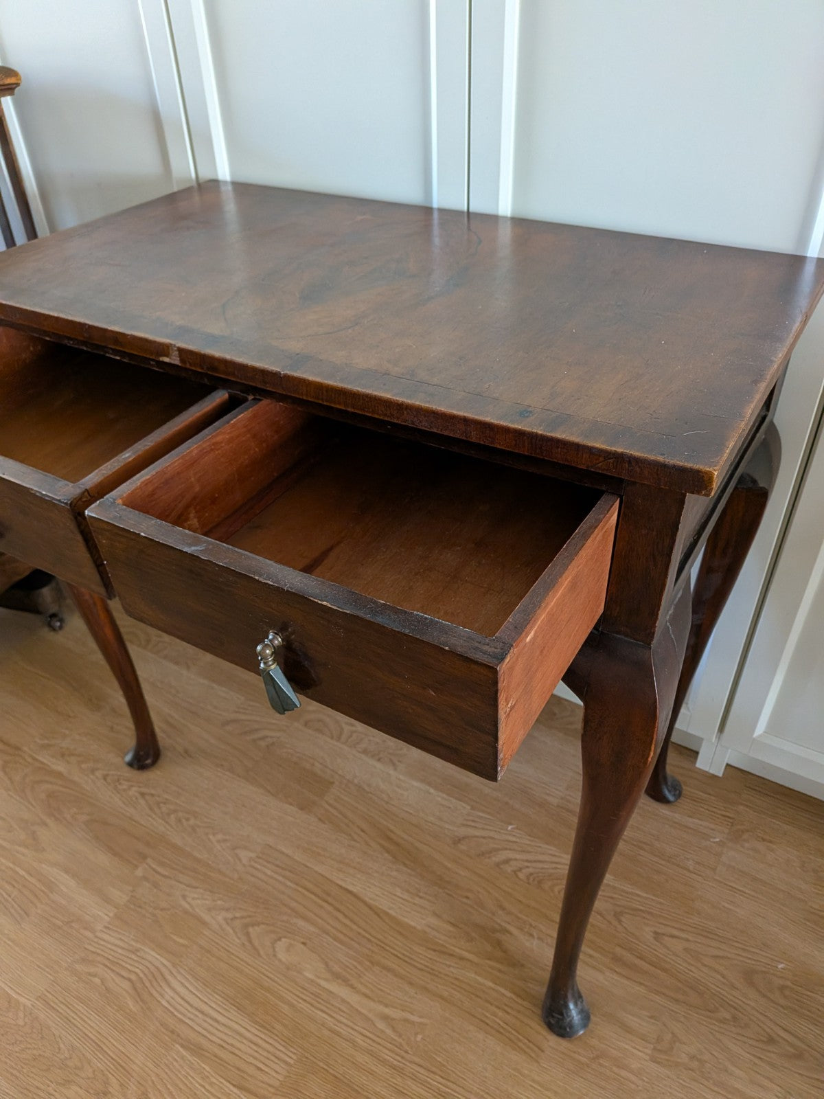Antique Vintage Walnut Lowboy / Side Table Desk Queen Anne Cabriole Legs Veneer 