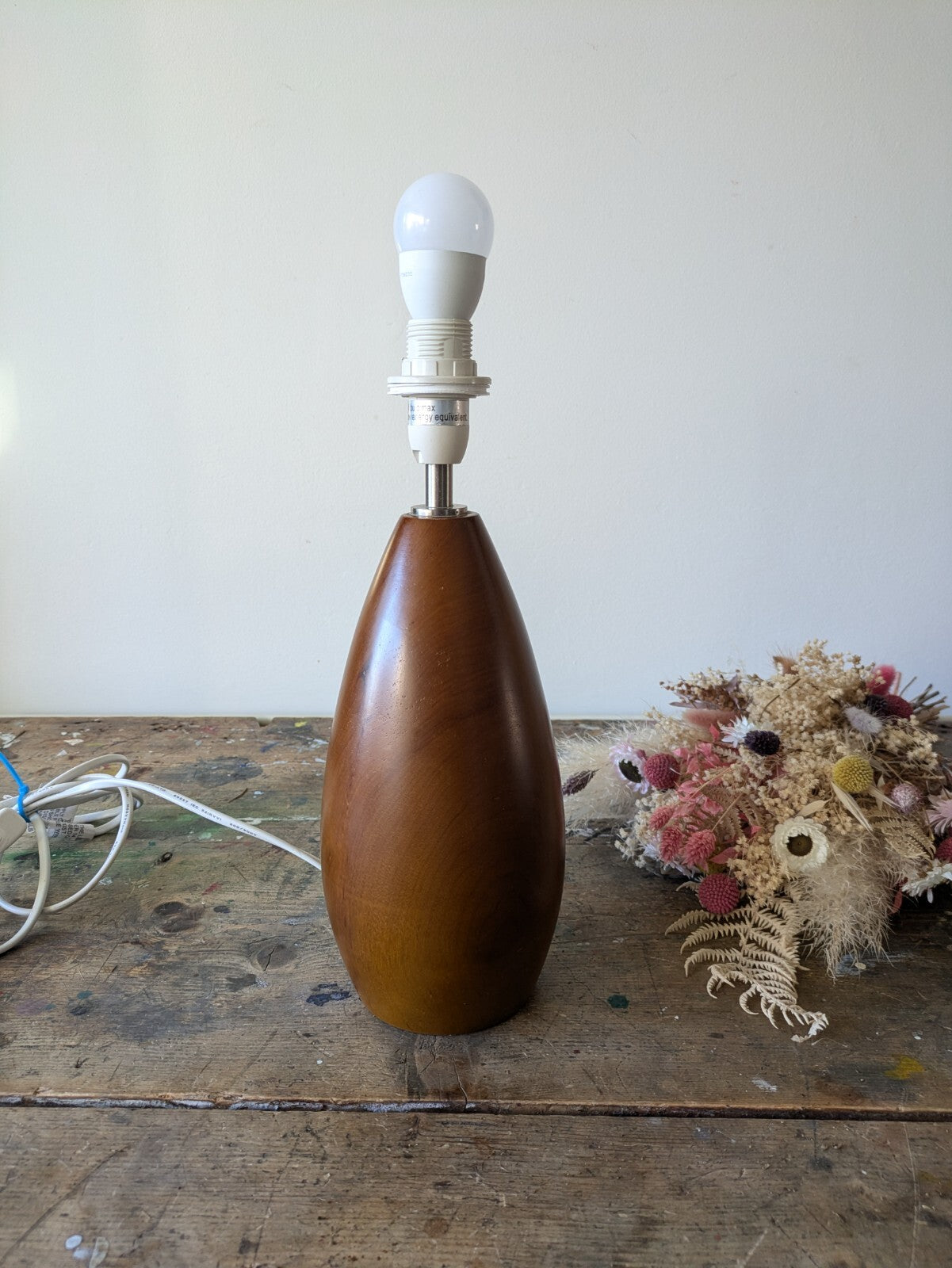 VTG Retro 50s/60s turned torpedo shape wooden table lamp mid 20th C. modern Wood