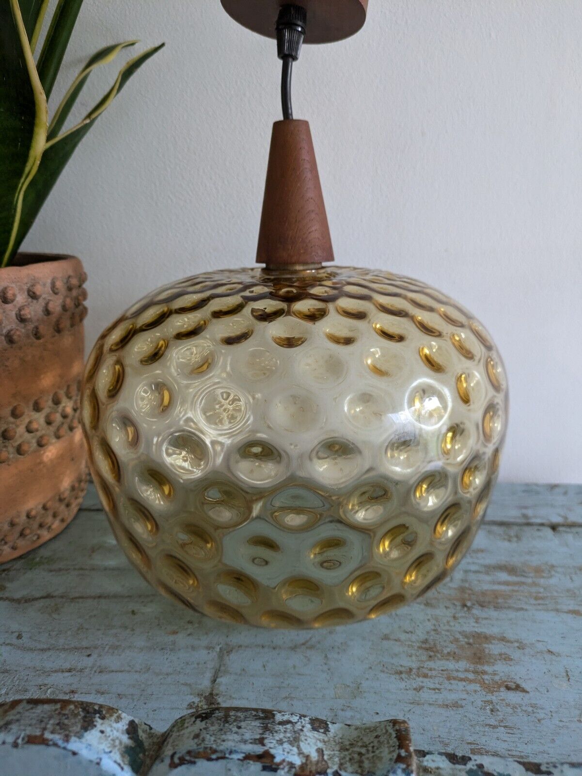 VTG AMBER GLASS CEILING PENDANT LIGHT SHADE HONEY COMB TEAK GLOBE MID CENTURY VG
