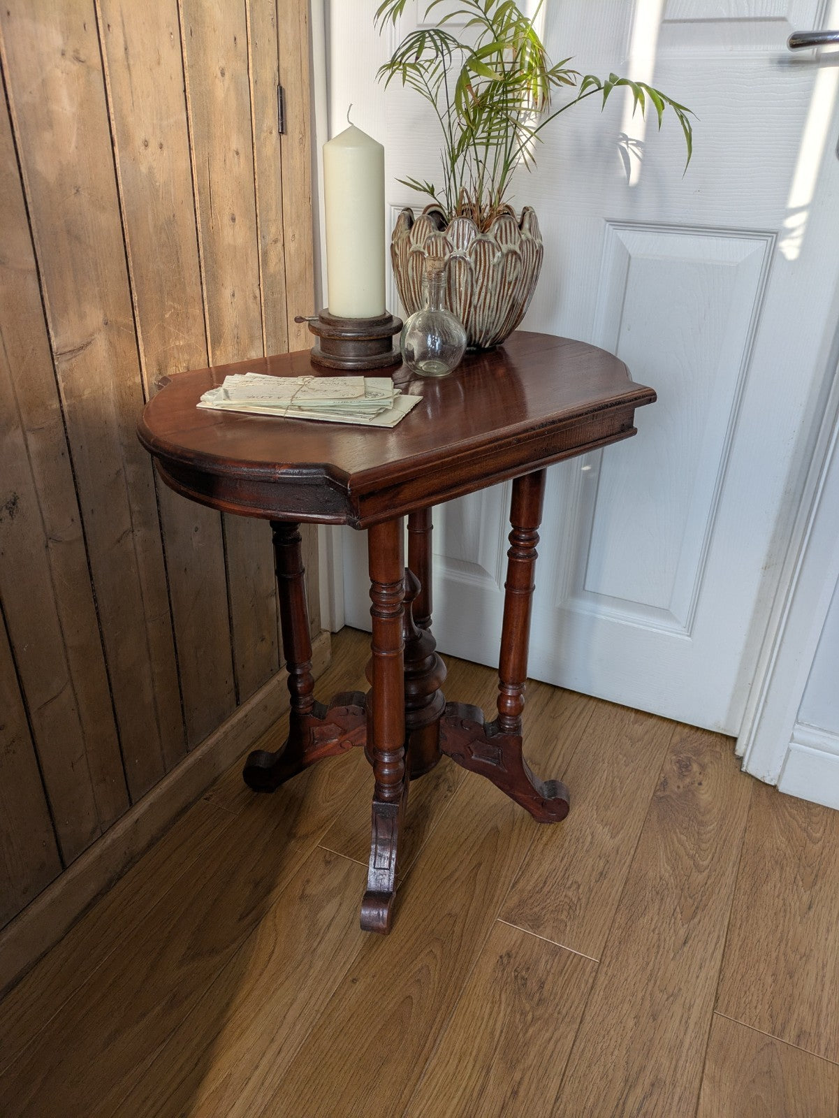 Antique Mahogany Side Table Hall Lamp Turned Legs & Finial Base Victorian C1890
