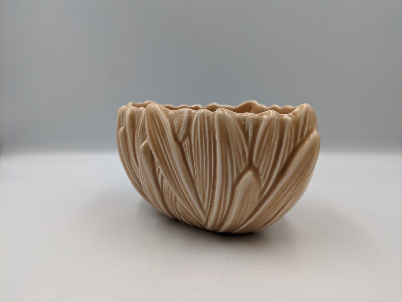 SylvaC No. 2482 Vintage Small Beige Vase or Planter Hyacinth Leaf Pattern Retro 