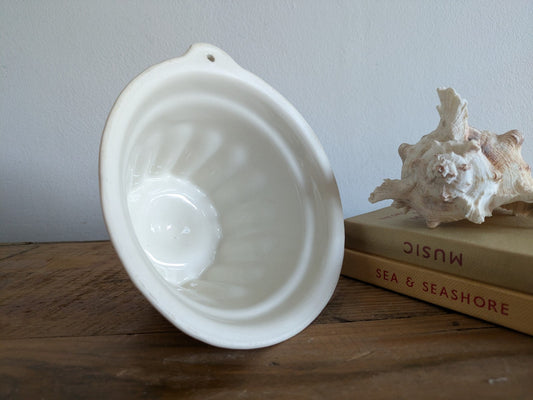 Wall Hanging Antique White Jelly Mould Round Ceramic Motif Vintage Circular Vgc