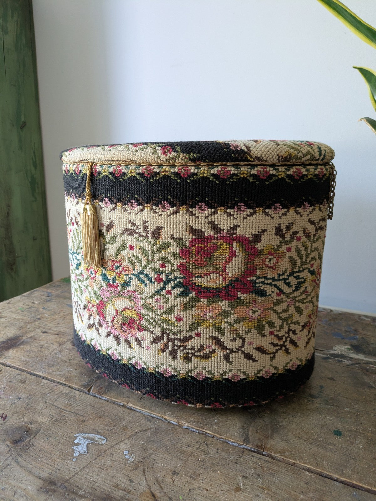 VINTAGE HAND MADE TAPESTRY COVERED SEWING BOX STORAGE BOX MADE IN ENGLAND FLORAL