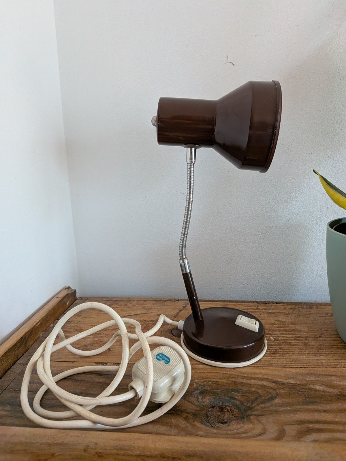 Vintage Brown Gooseneck Desk Lamp Veneta Lumi 70s Made in Italy Space Age Prova 
