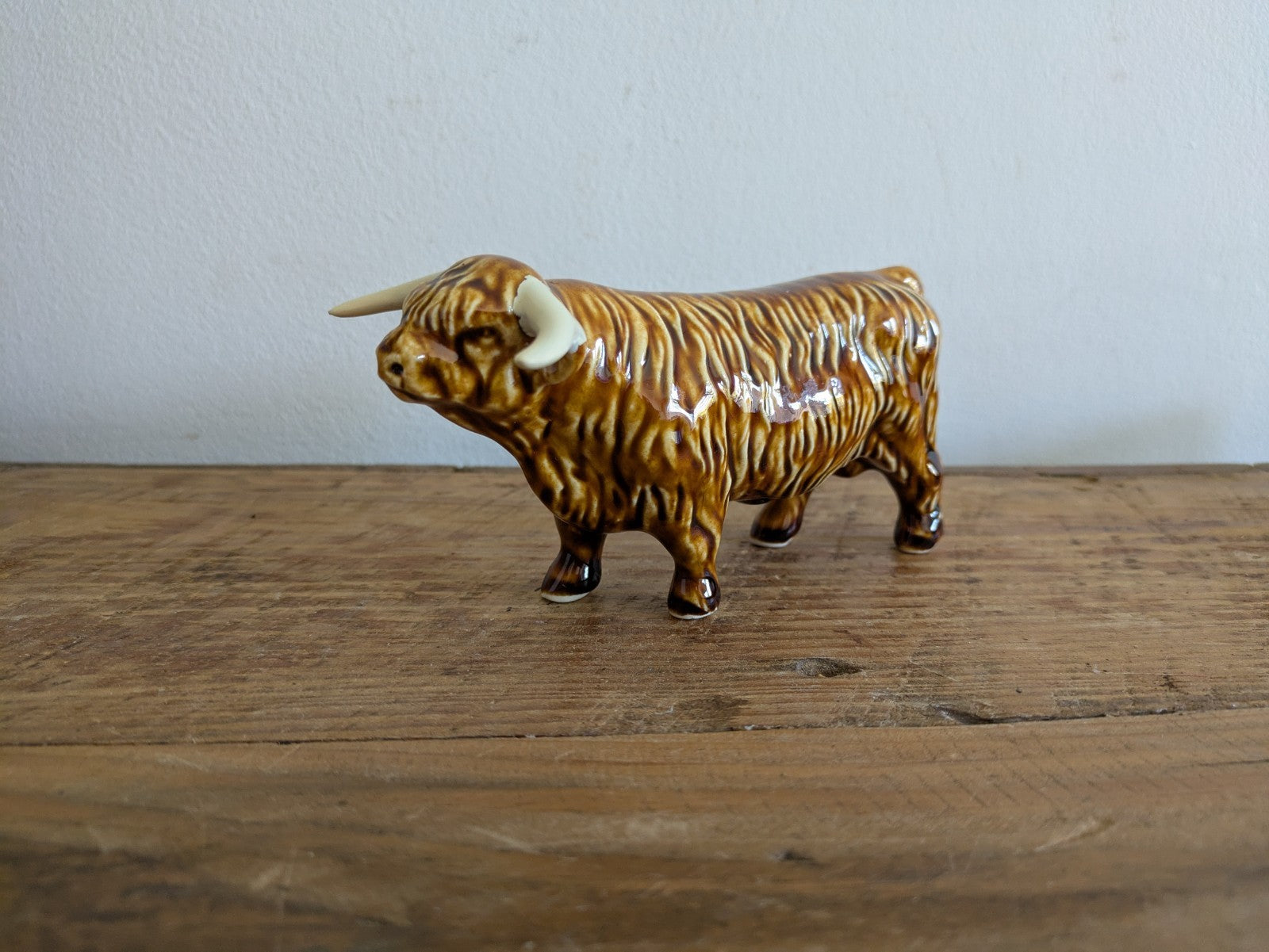 Vtg Studio Pottery Scottish Highland Cow ceramic Spaghetti figurine Rare Signed