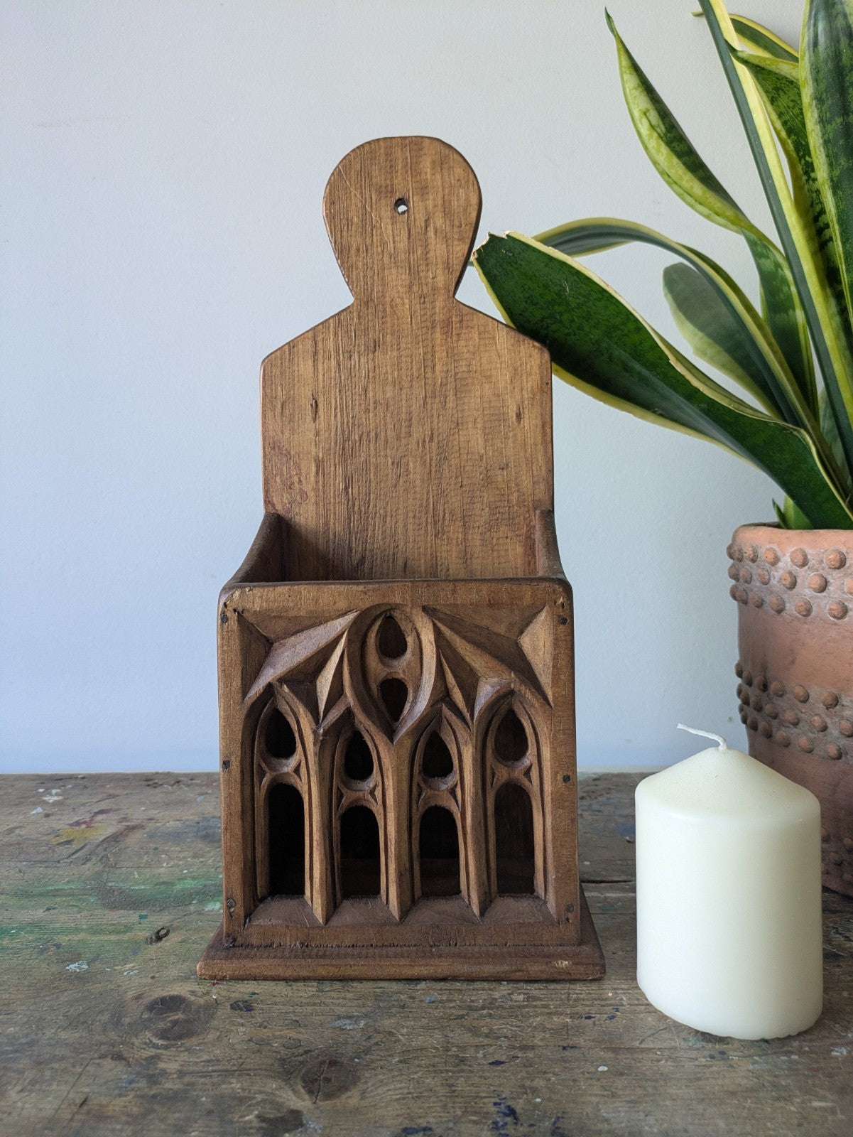 RUSTIC CARVED WOODEN COUNTRY HOUSE GOTHIC CHURCH STYLE CANDLE BOX WALL SCONCE..