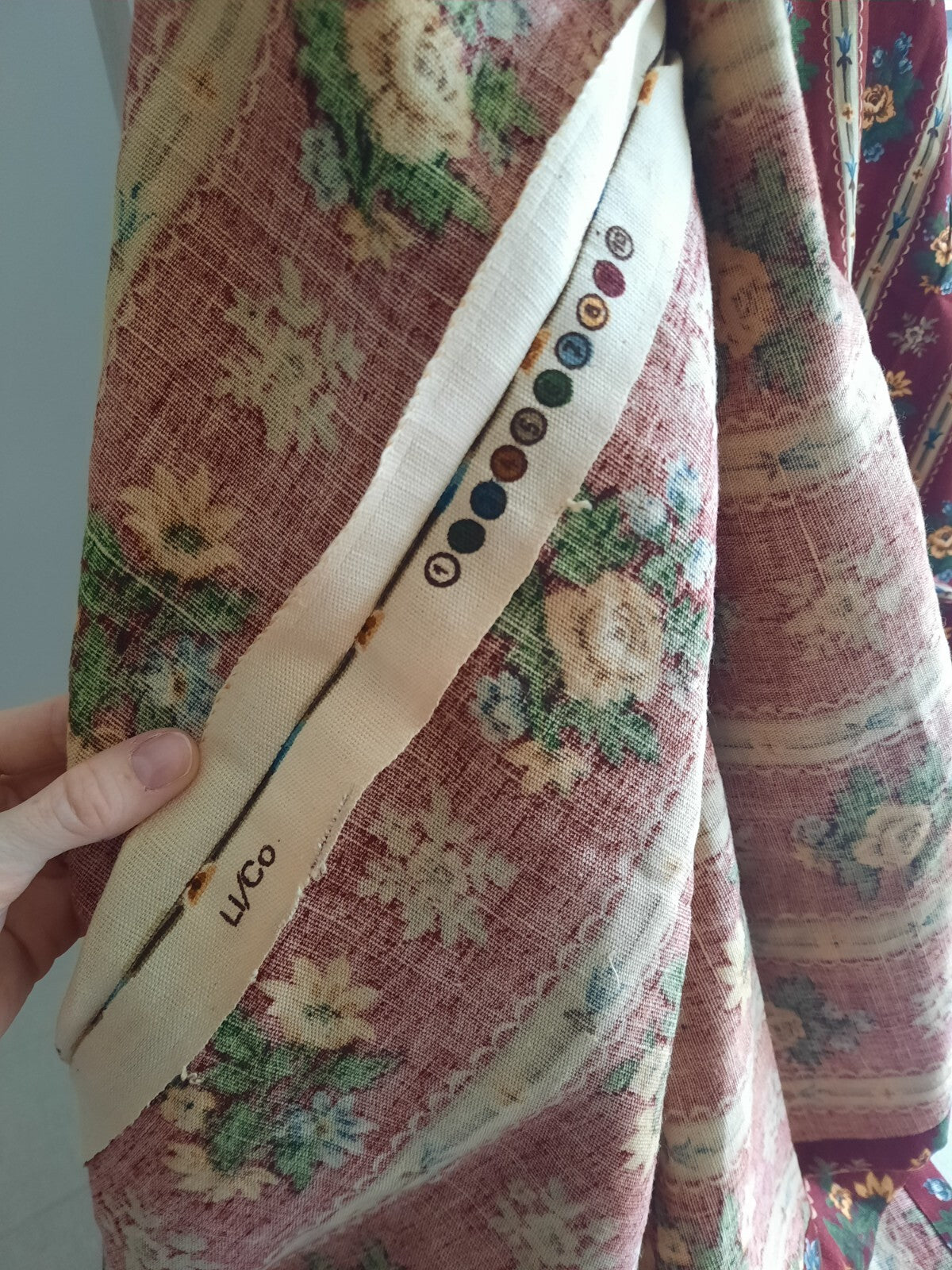 Vntg Heavy Weight Stripe 50s Fabric Thick 118cmLX 182.5cmW Retro Rose Floral Red