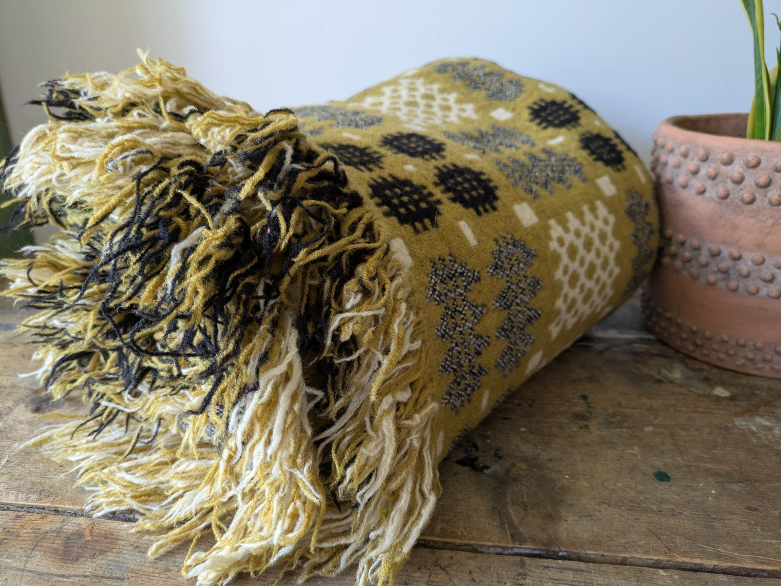 Rare VTG Welsh Wool Blanket Tapestry Yellow Black White Reversible Throw Mustard