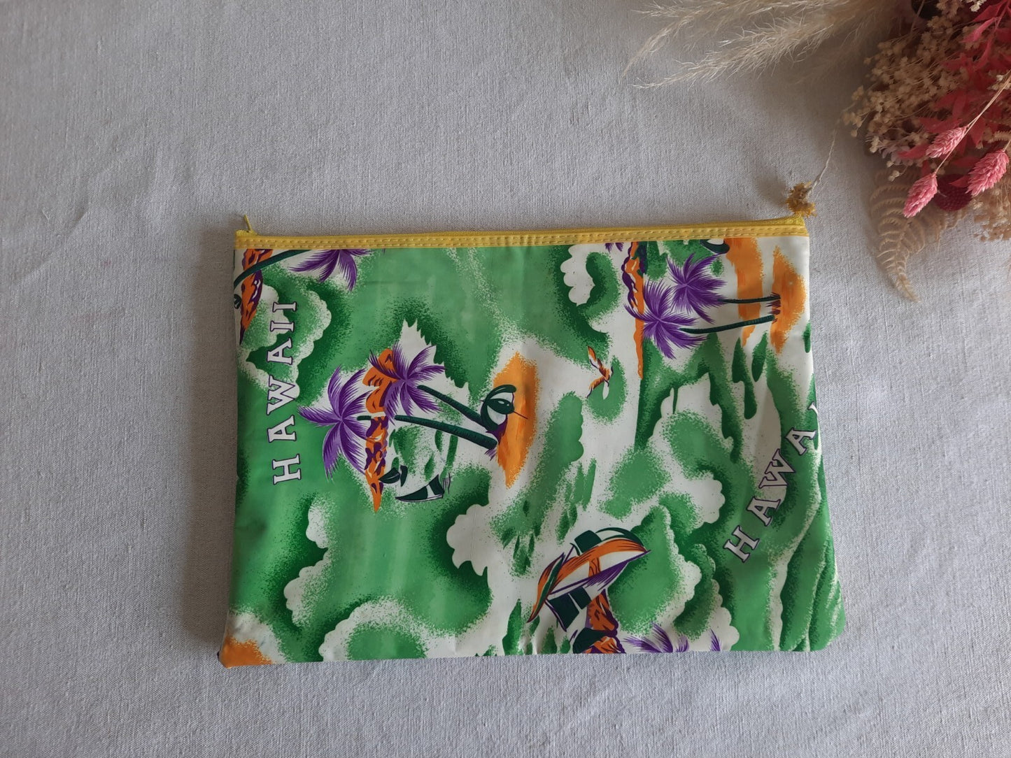 Vintage Hawaii Make-Up Cosmetics Toiletry Vanity Bag Prop Old Vgc Tropical Ladie