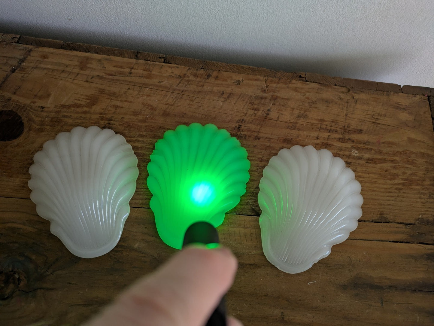 3x Vintage Uranium Green White Milk Glass Bowls Dishes Shell Clam Art Deco Early