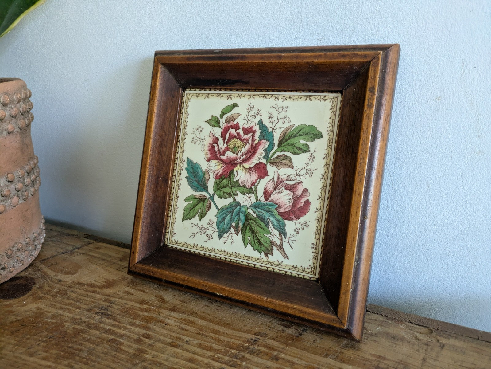 Antique Vintage MAW & Co Wooden FRAMED Ceramic TILE Trivet Floral Rose Stand Vgc
