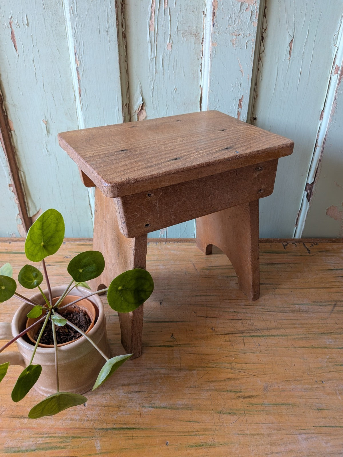 Vintage Step Stool Milk Wooden Seat Farmhouse Old Solid Splayed Leg Wood Prop 