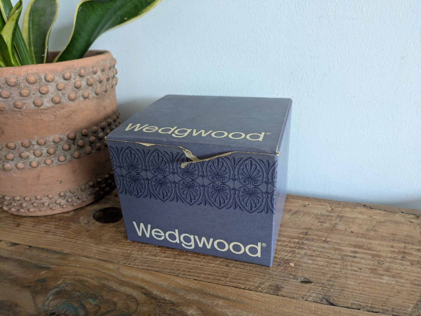 NEW Boxed Wedgwood Christmas Mug 1981 Marble Arch Jasper (Pale Blue) Vintage 