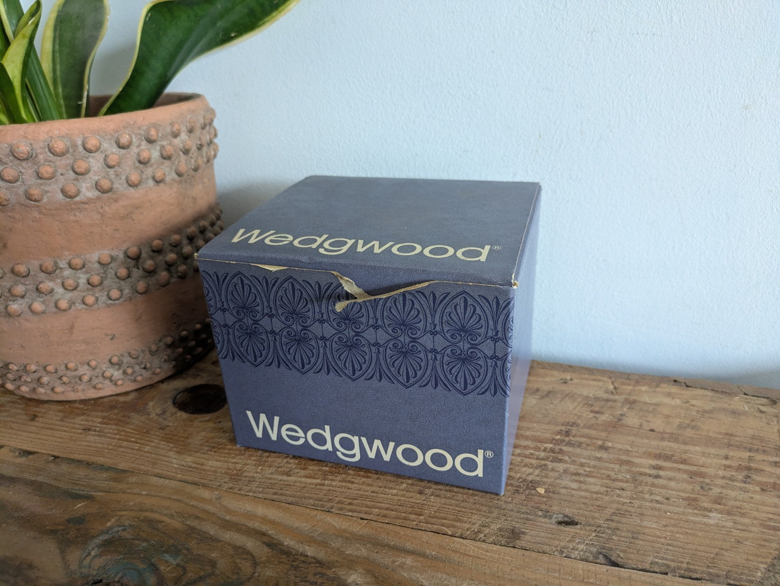 NEW Boxed Wedgwood Christmas Mug 1981 Marble Arch Jasper (Pale Blue) Vintage 