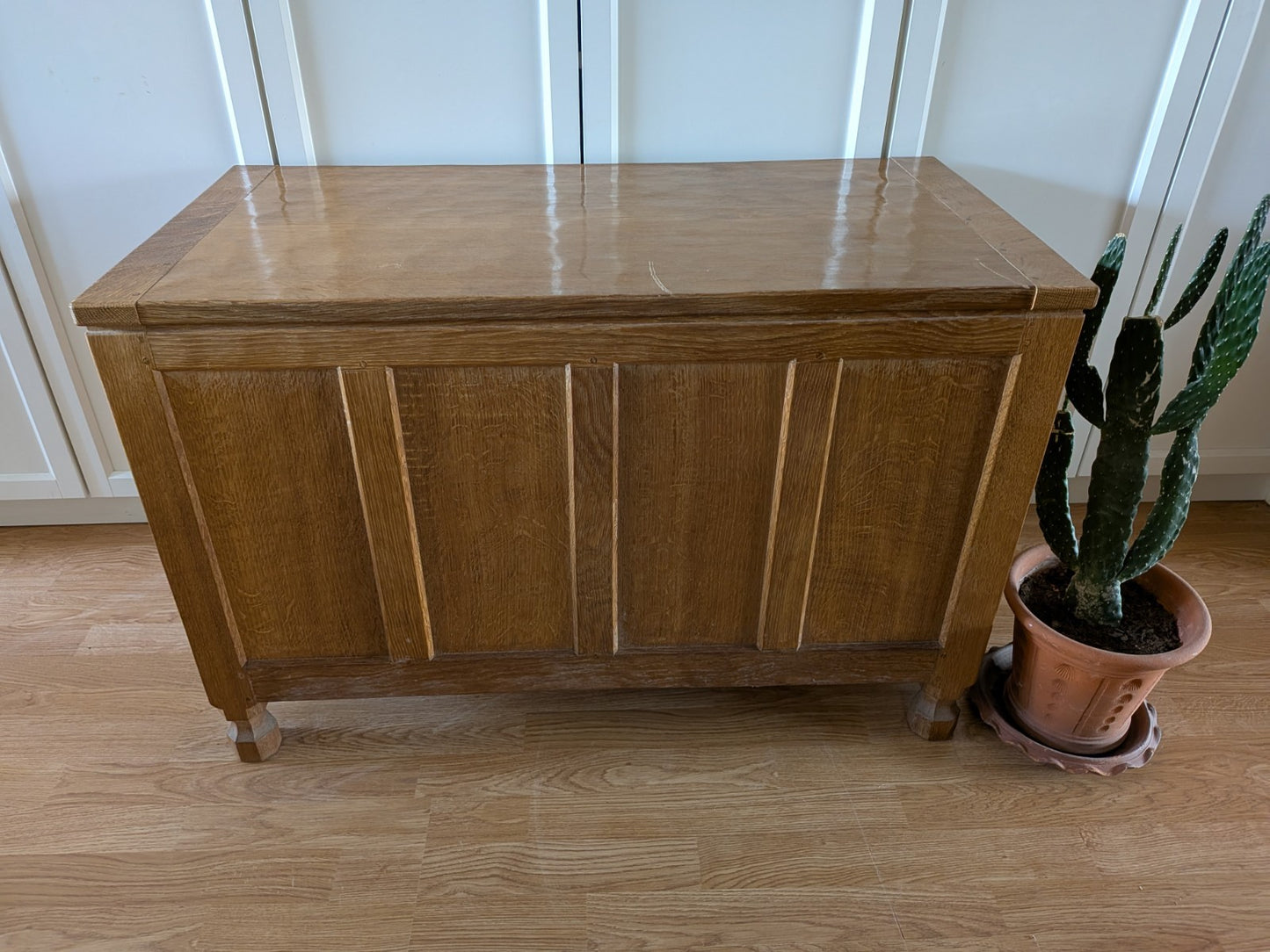 Ex. Mouseman Apprentice Eagleman  Albert Jeffray Oak Ottoman Box Critter Adzed