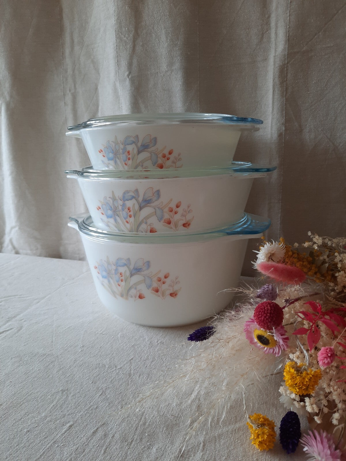 3 Vintage Pyrex Blue Iris Casserole Dishes + Lids Graduated Stacking Set three