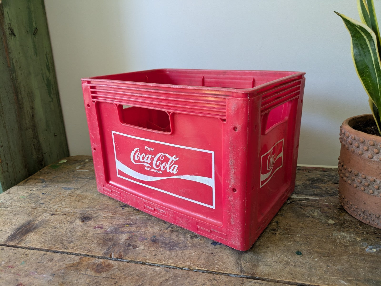 VINTAGE RED COCA - COLA CRATE FOR 20 BOTTLE CRATE DRINKS CARRIER ADVERTISING BOX
