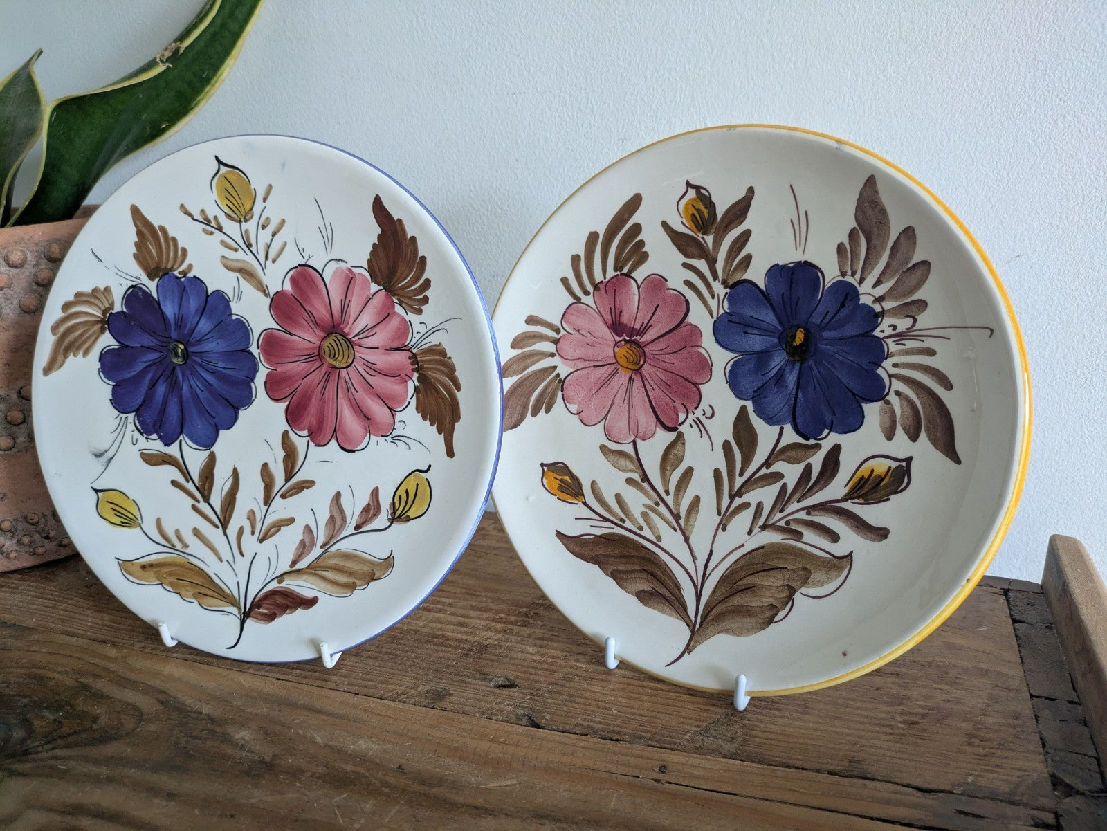 2x Platart S.L Hand Decorated Flowers Blue & Yellow Rim Design Plates Spain Vgc