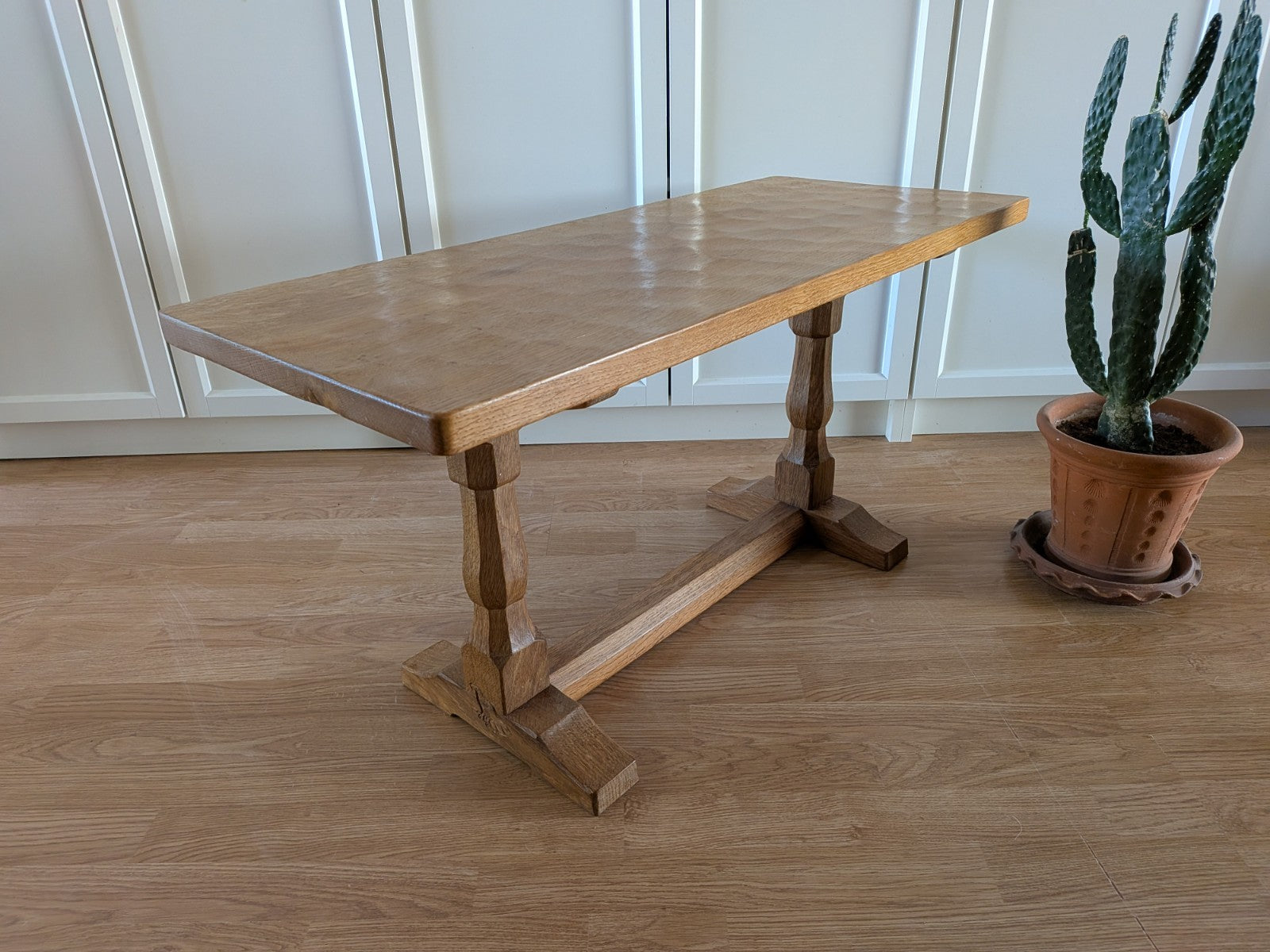 Ex. Mouseman Apprentice Eagleman  Albert Jeffray Oak Coffee Table Critter Adzed