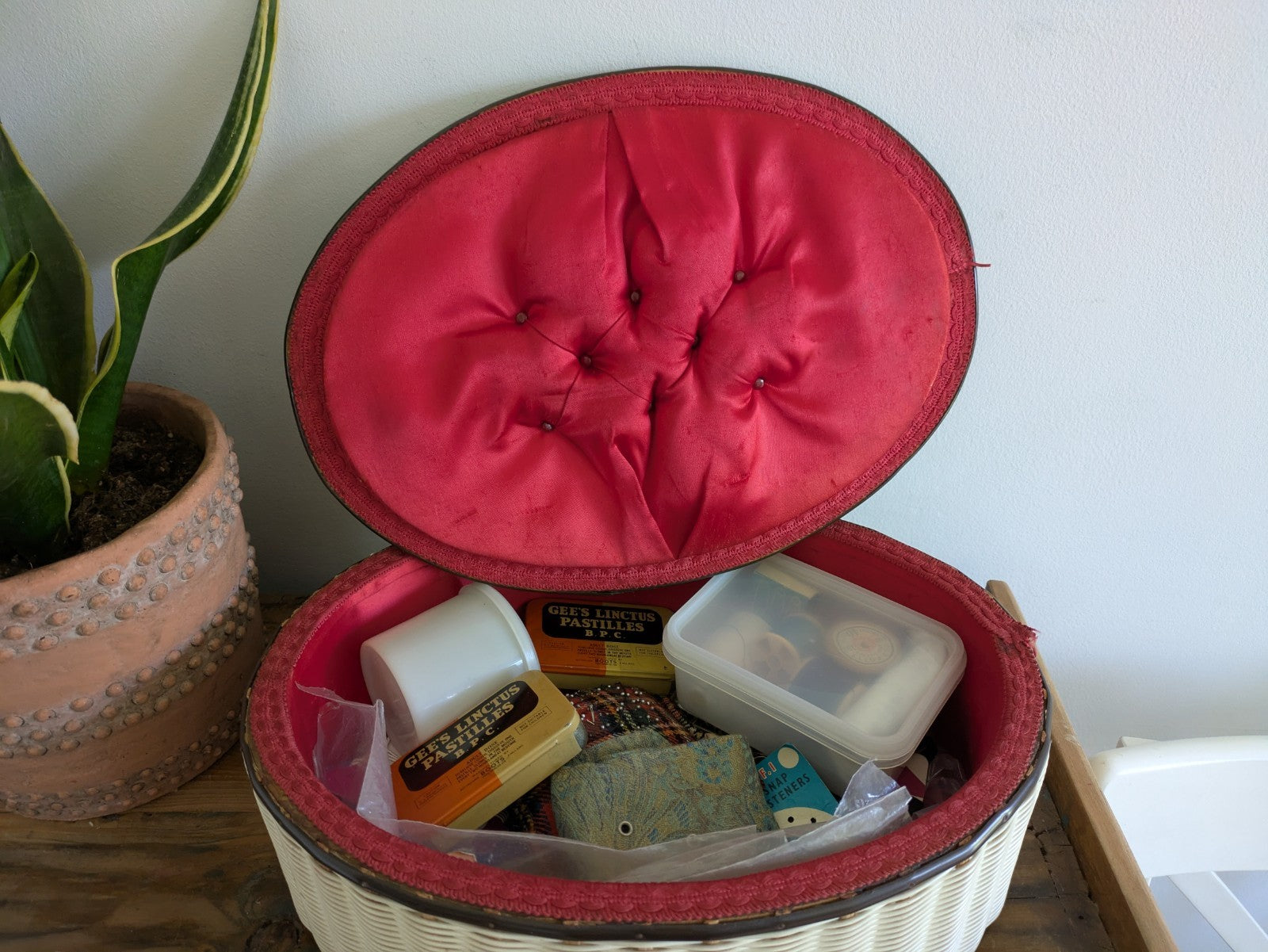 1940s Retro Vintage Rattan Sewing Box Basket Oval With Contents Full Prop Wicker