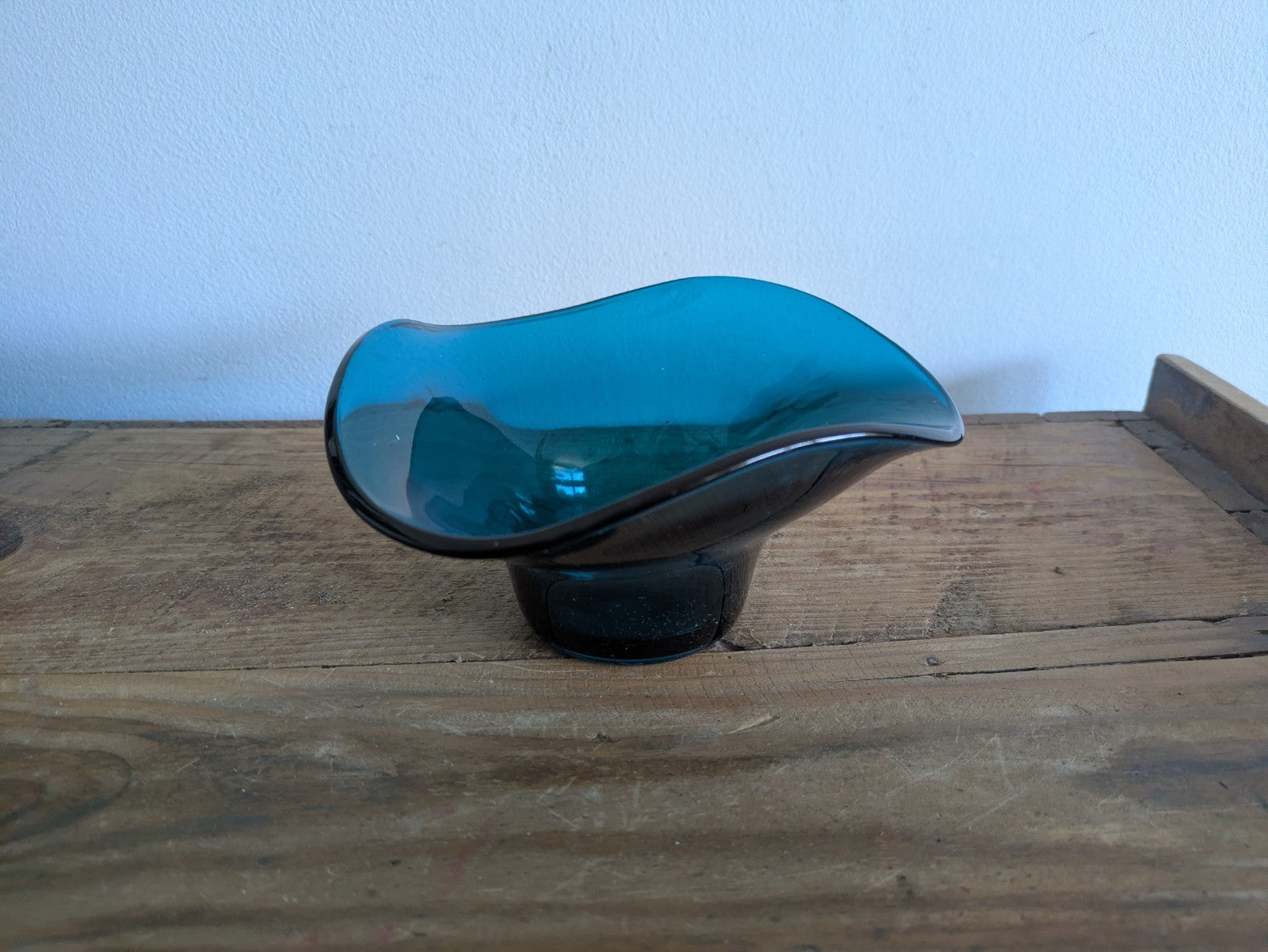 Vintage SOWERBYS TYNESYDE GLASSWARE Turquoise/Petrol Blue Bowl British Glassware
