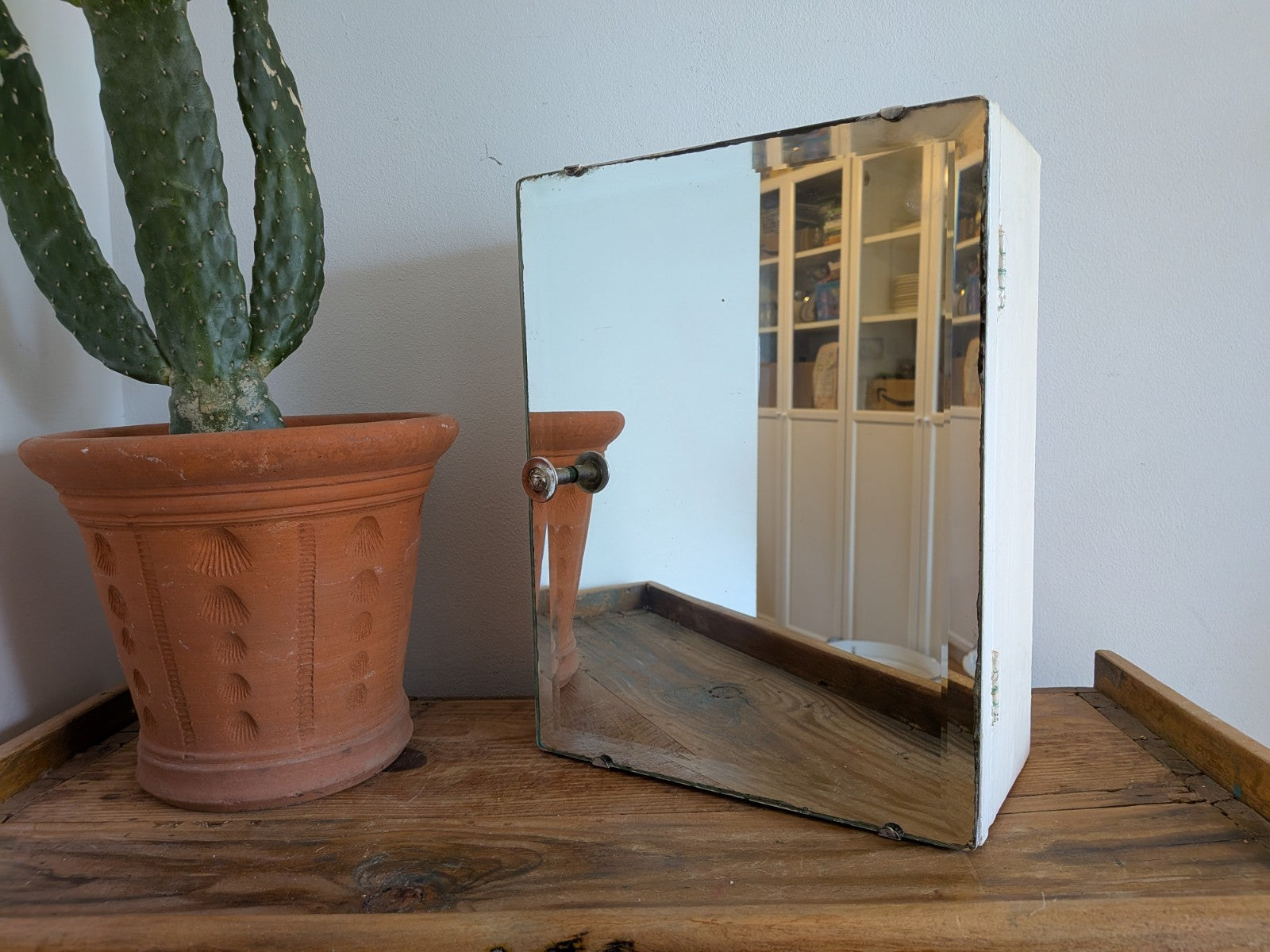 Vintage Retro Bathroom Medical Wall Cabinet with Belvelled Mirror White Shelf Vg