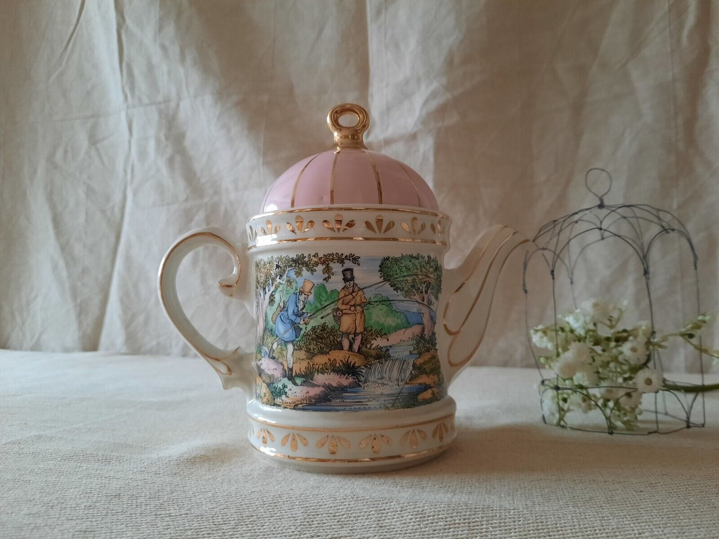 2x Vintage Sadler Sporting Scenes 18th Century Shooting Collectable Tea Pot old