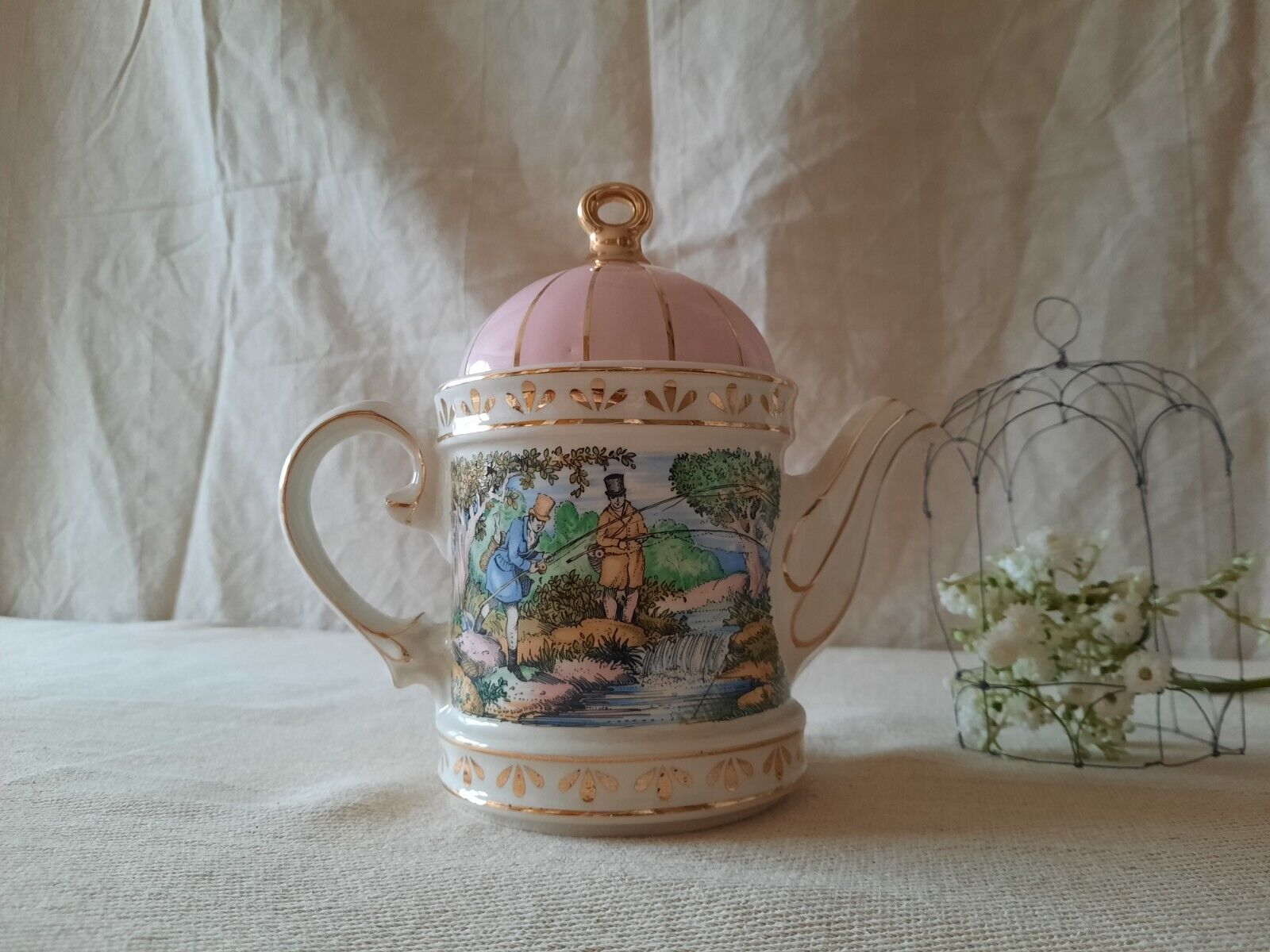 2x Vintage Sadler Sporting Scenes 18th Century Shooting Collectable Tea Pot old