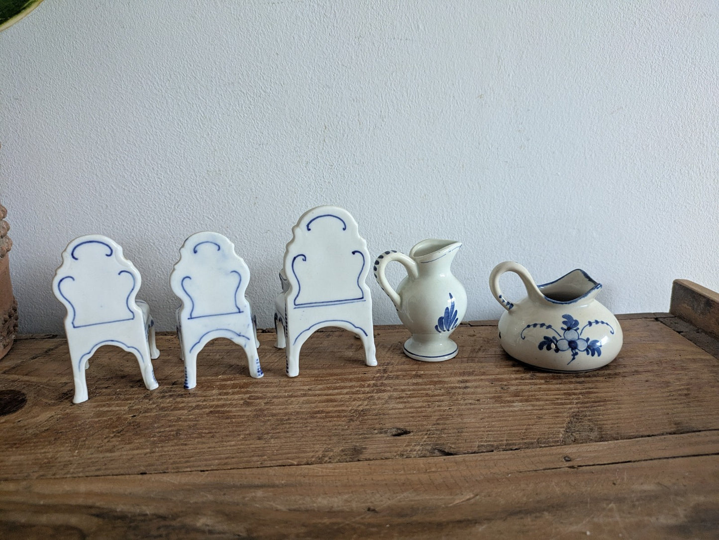 Vintage Porcelain Delft Holland Zeneth Jug Pitcher Mini Chair Armchair Blue Whit