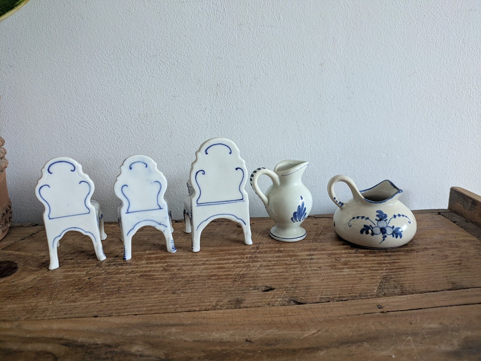 Vintage Porcelain Delft Holland Zeneth Jug Pitcher Mini Chair Armchair Blue Whit