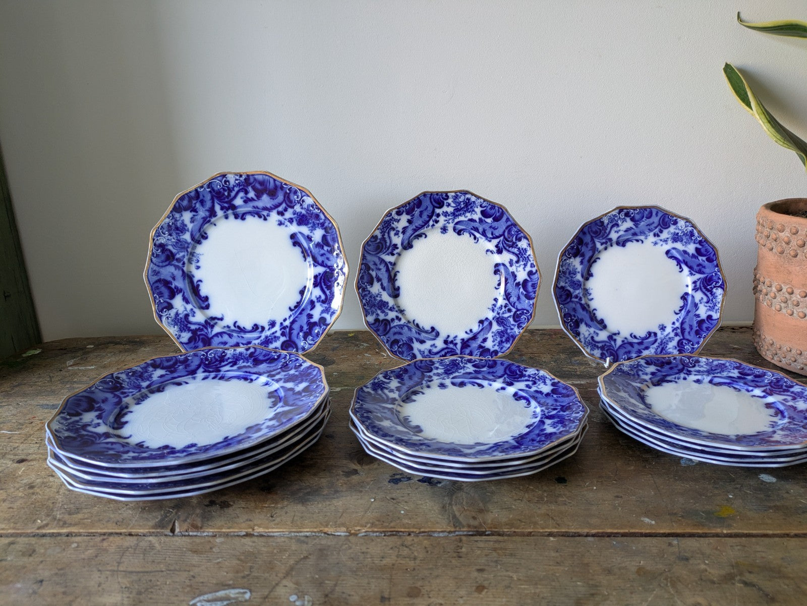 16 Piece Antique Vtg W. H. GRINDLEY Argyle Flow Blue Dinner Dessert Plates Set