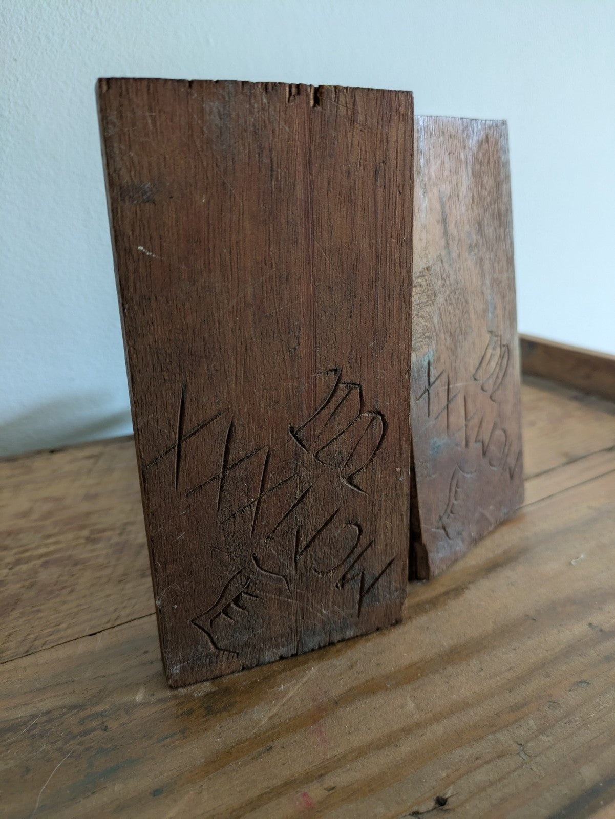 2 Vintage Wooden Carved Floral Bookends Carvings Folk Art Prop Early 1900s Tramp