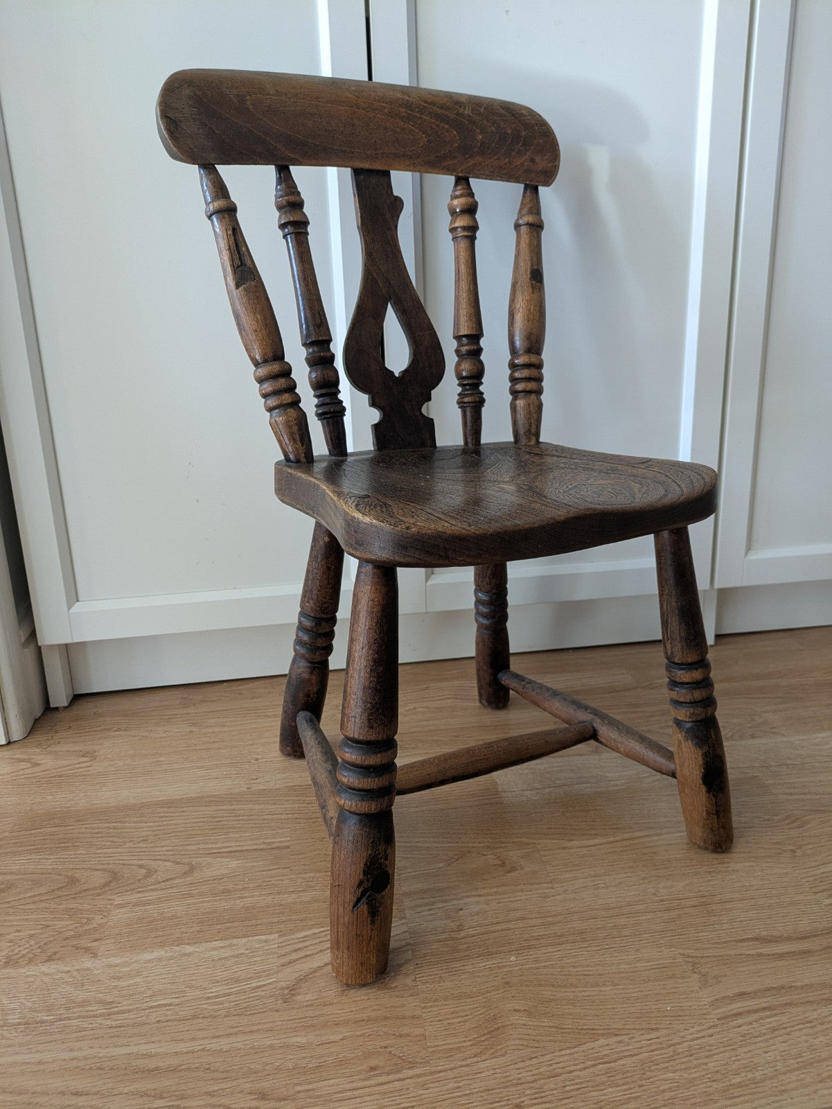 Antique Lyreback Elm childs Arts And Crafts Fiddle Back Chair VTG Original Prop 