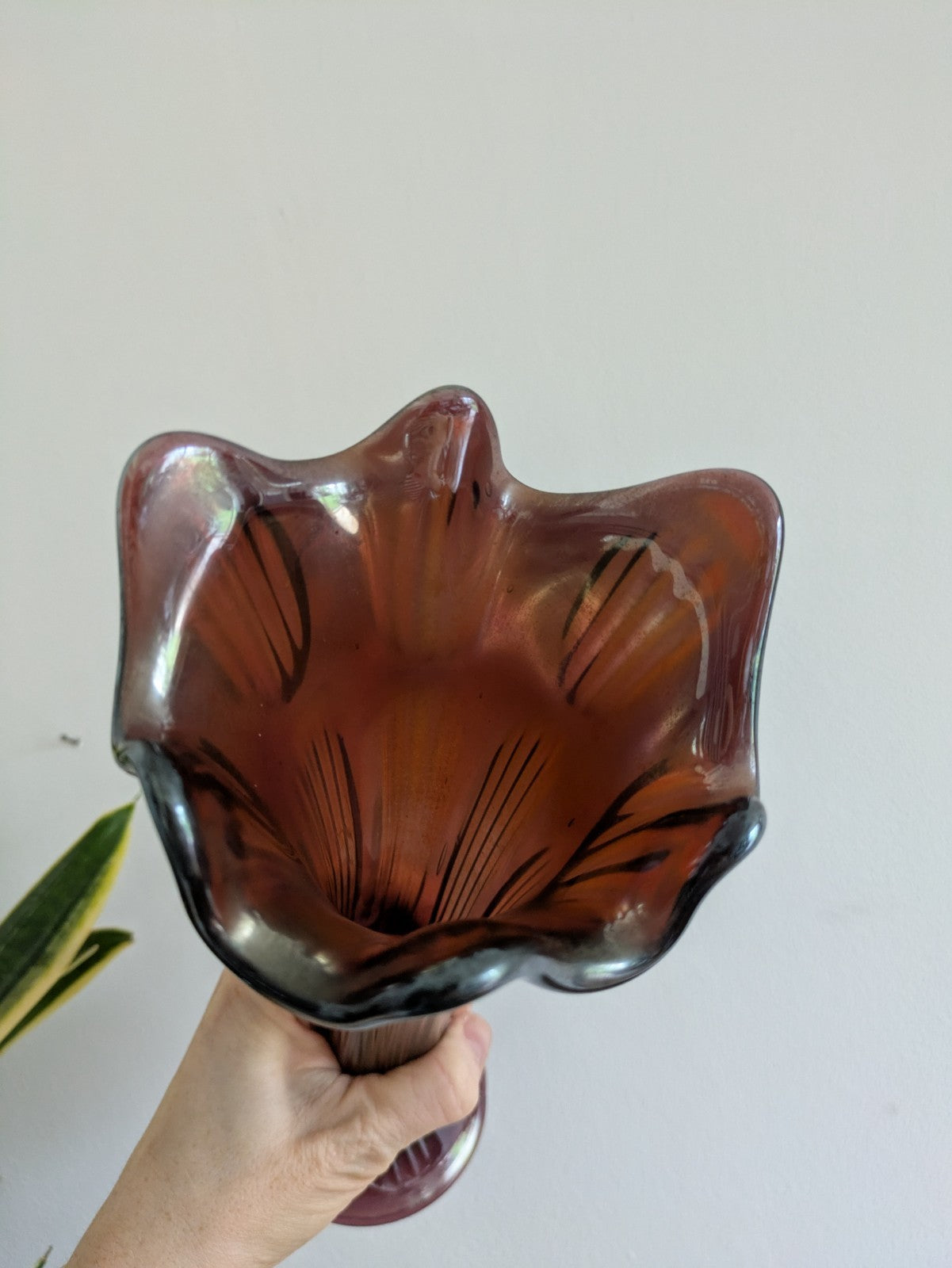 Vintage FENTON 27.7cm H Amethyst Iridescent GLASS Frilled Rim VASE Diamond Rib