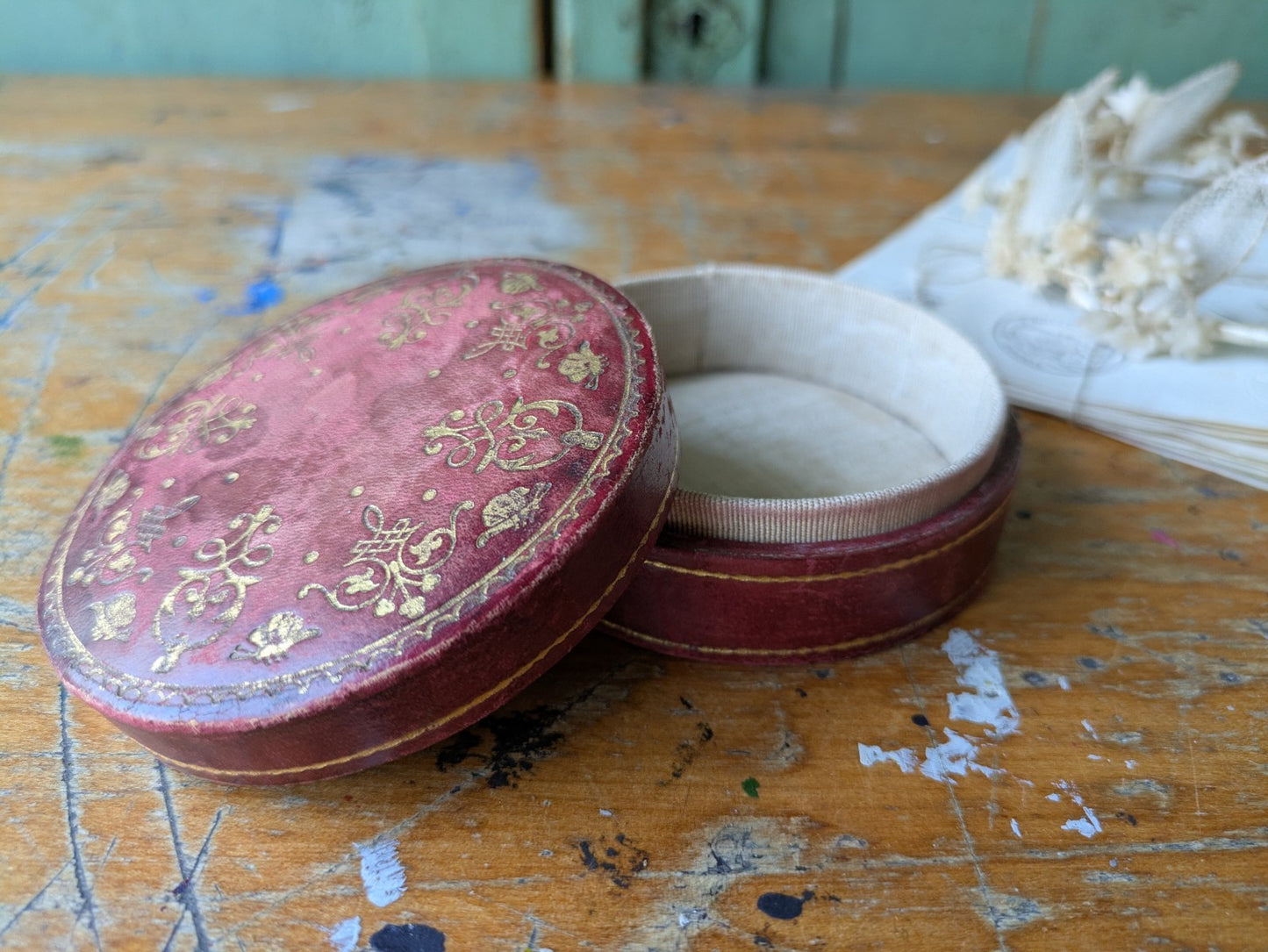 Vintage Leather Maroon Gold Trim Round Trinket Pill Box Storage Pot Pattern Vgc