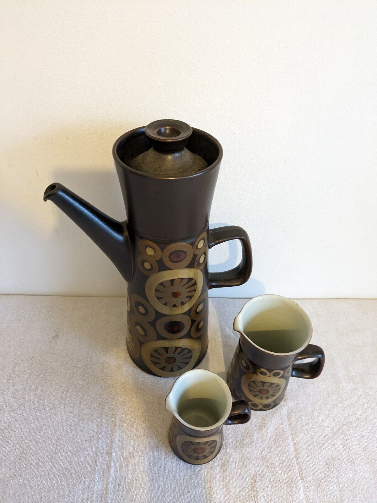3 PIECE DENBY ARABESQUE 70s TABLEWARE COFFEE POT SET JUGS 1960S SMARKAND POTTERY