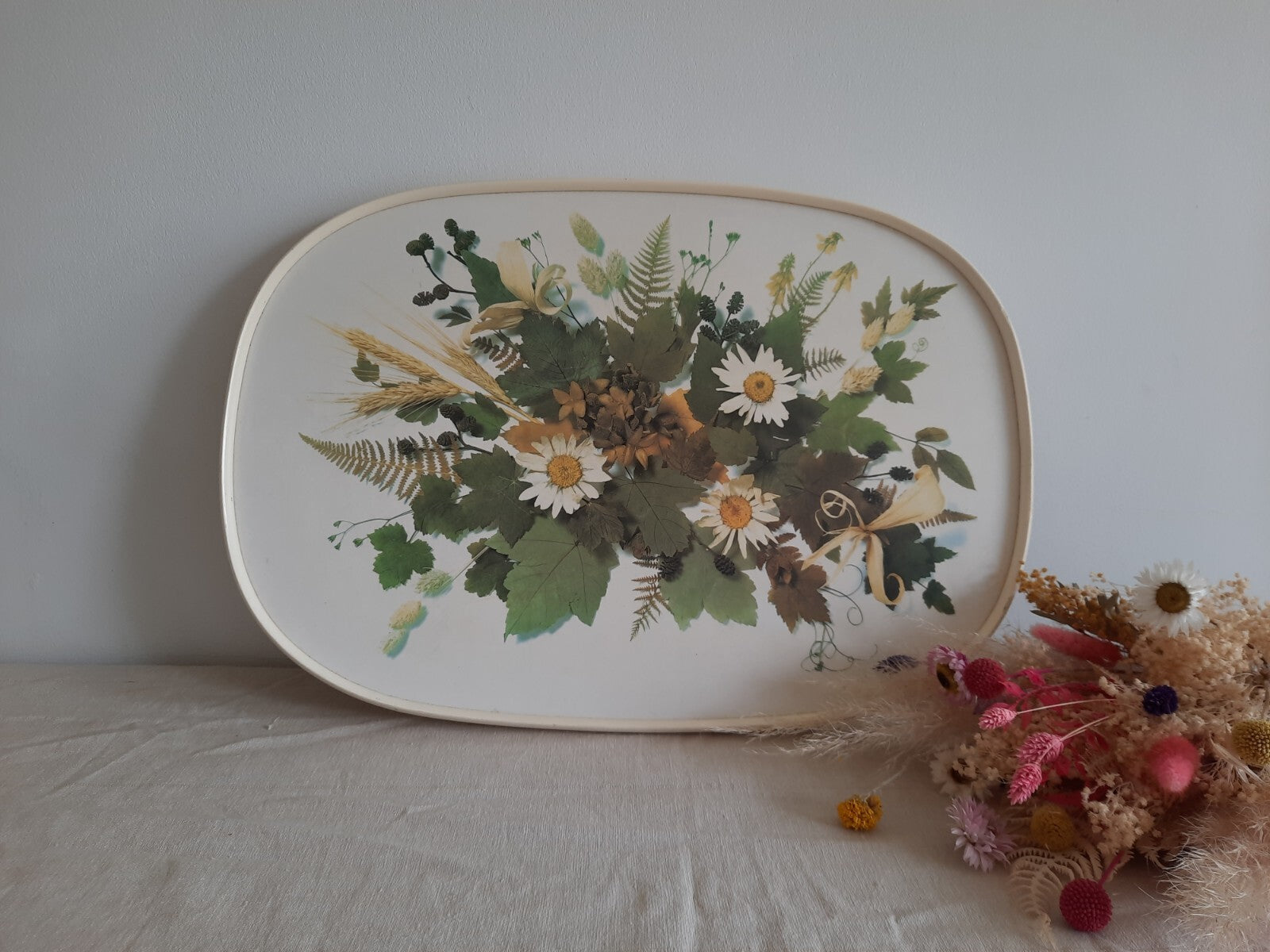 Vintage melamine retro Floral Serving Tray dinner lap tea prop original Daisy
