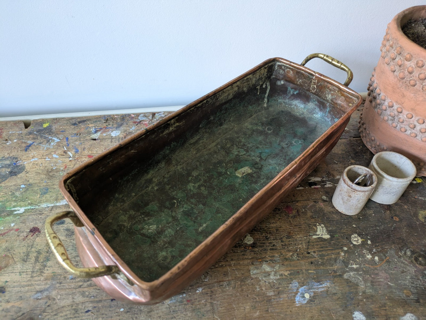 XL Antique Hammered Copper Pot Roll Edge Dovetail Seam Brass Lion Planter Window