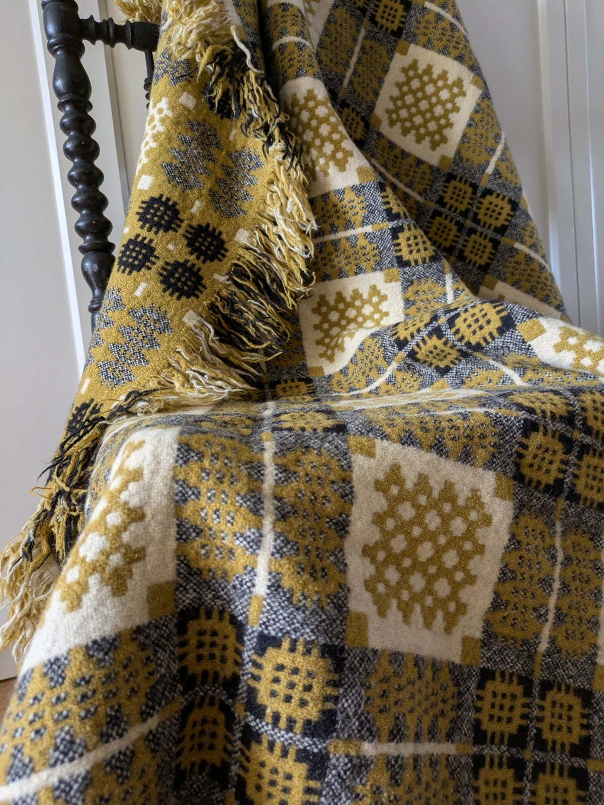 Rare VTG Welsh Wool Blanket Tapestry Yellow Black White Reversible Throw Mustard