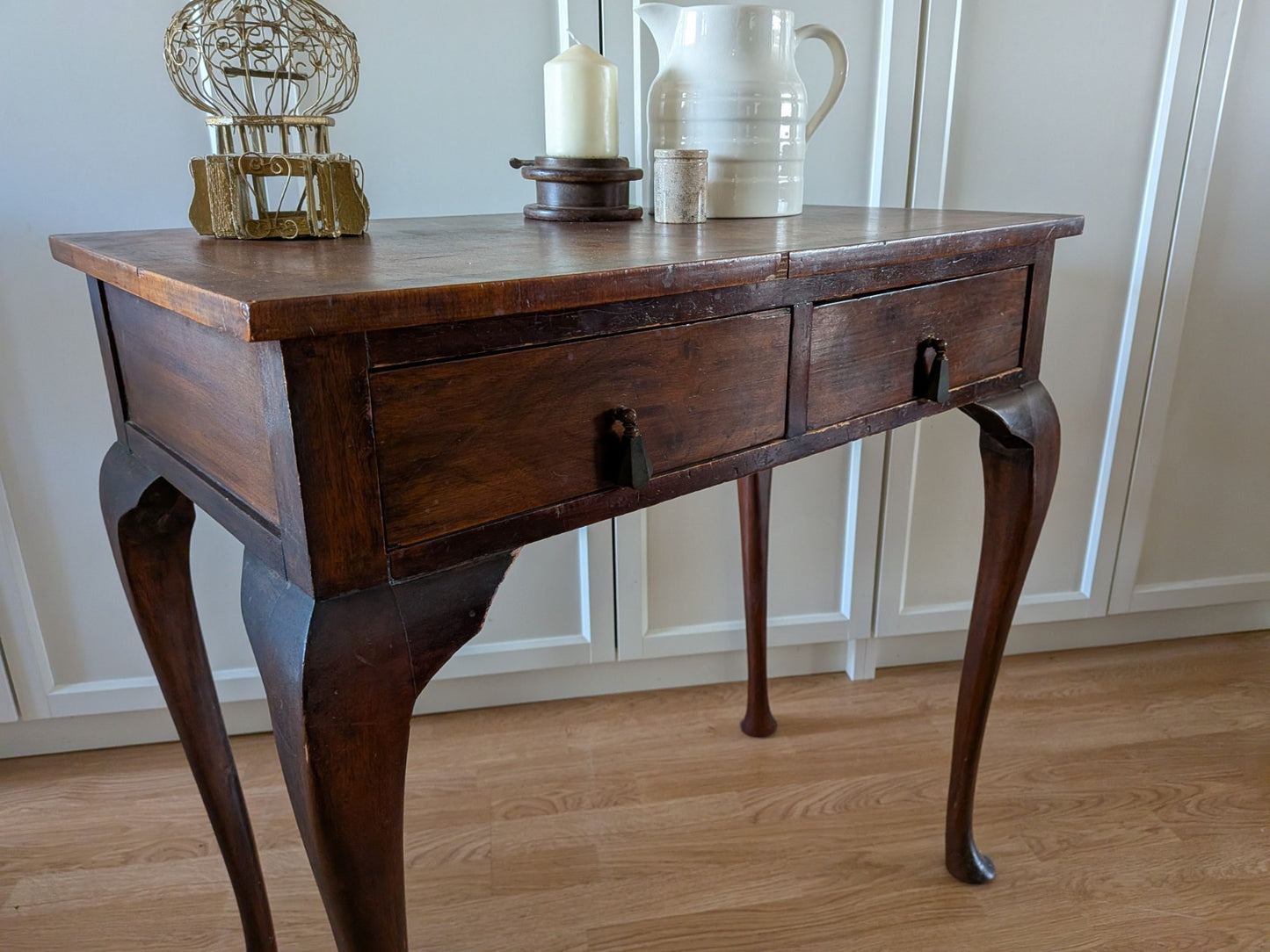Antique Vintage Walnut Lowboy / Side Table Desk Queen Anne Cabriole Legs Veneer 