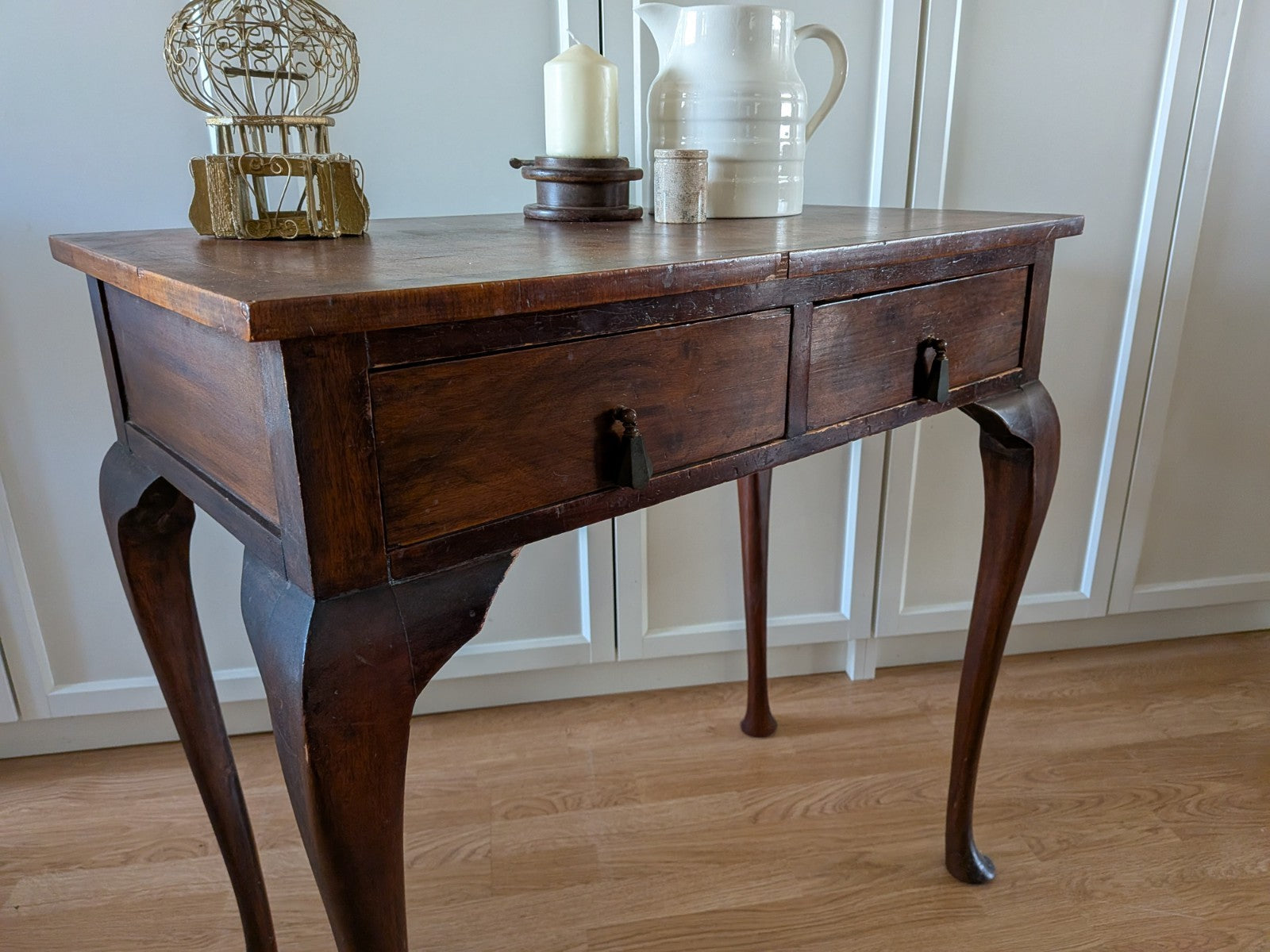 Antique Vintage Walnut Lowboy / Side Table Desk Queen Anne Cabriole Legs Veneer 