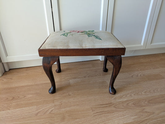 Victorian Queen Anne Leg Needlepoint Stool Rose Floral Seat Tapestry Antique Vtg