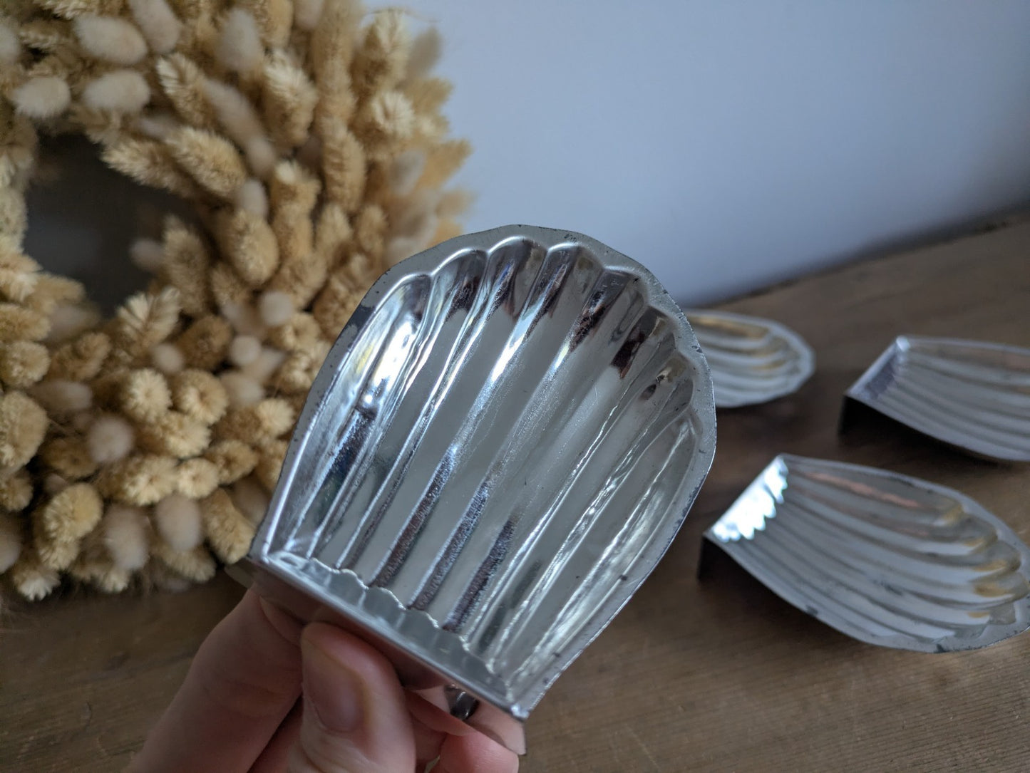 6x Antique Metal Clam Shell Shape Mold Tin Chocolate Mold Aluminium Madeline Vtg