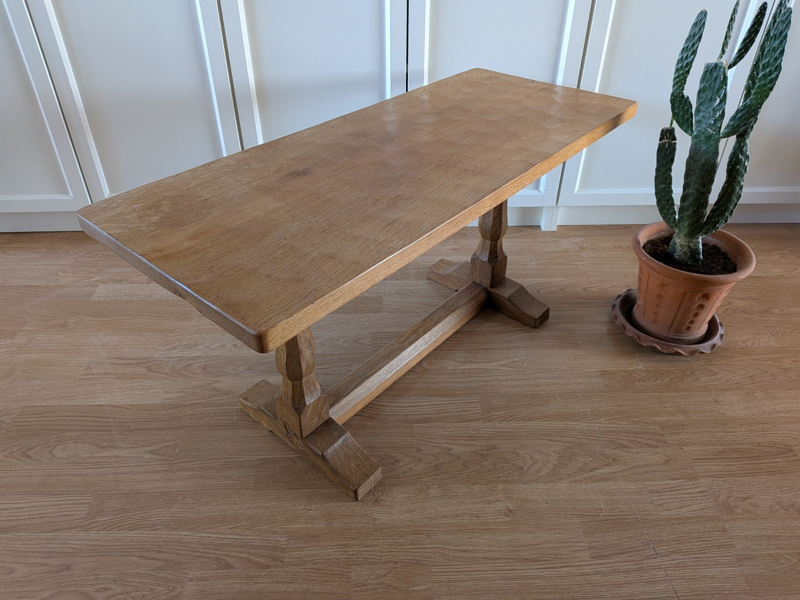 Ex. Mouseman Apprentice Eagleman  Albert Jeffray Oak Coffee Table Critter Adzed