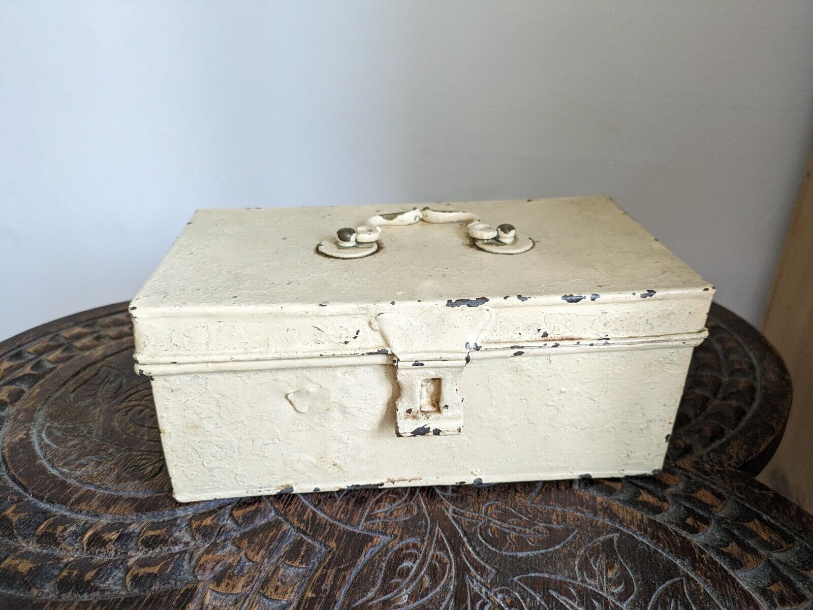 ANTIQUE GEORGIAN TOLEWARE SPICE TIN BOX WITH COMPARTMENT LIDS CREAM CHIPPY PROP